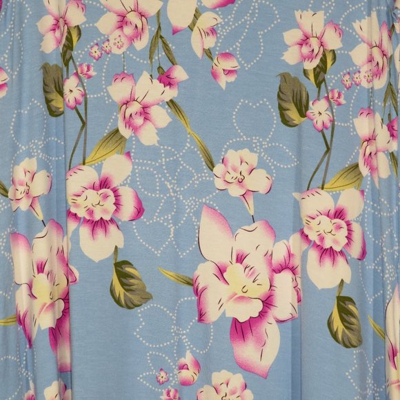 Women's Casual Short Sleeve Crew Neckline Dress w/ Pockets - Blue Floral - Picture 4 of 5